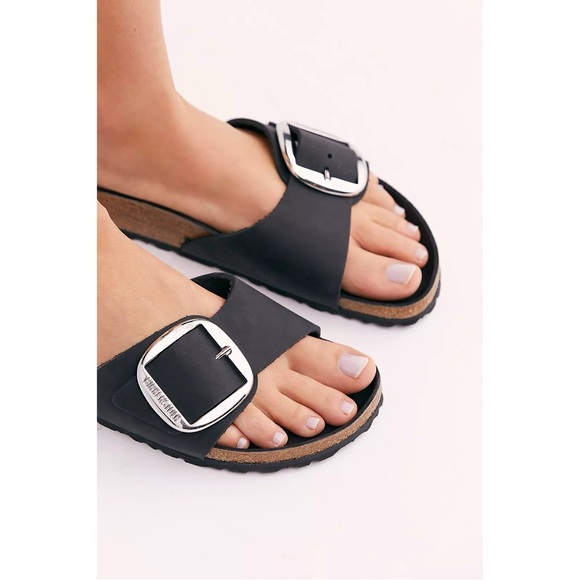 NWOB Birkenstock Madrid Big Buckle Oiled Leather Sandals in Black - Picture 3 of 12